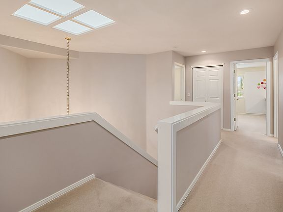 5th image of 22936 SE 27th Ct