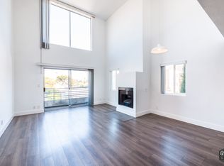 1616 Brockton Ave APT 305, Los Angeles, CA 90025