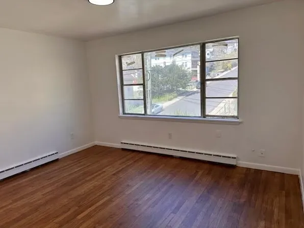 1295 E Main St, Waterbury, CT