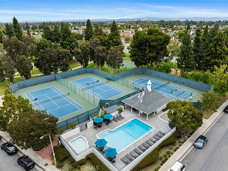 3437 Wimbledon Way — Photo 49