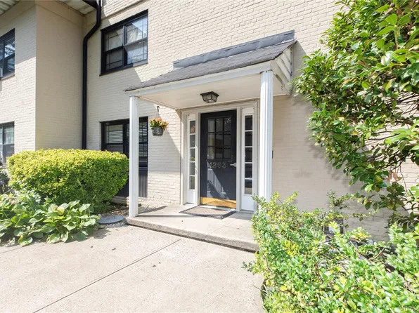 1263 California Road #2R, Eastchester, NY 10709