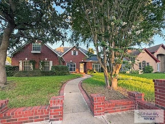 2nd image of 2818 Pine Valley Dr