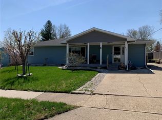 611 Gepke Pkwy, Des Moines, IA 50320