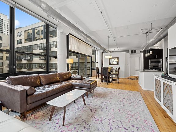 4th image of 130 S Canal St APT 619