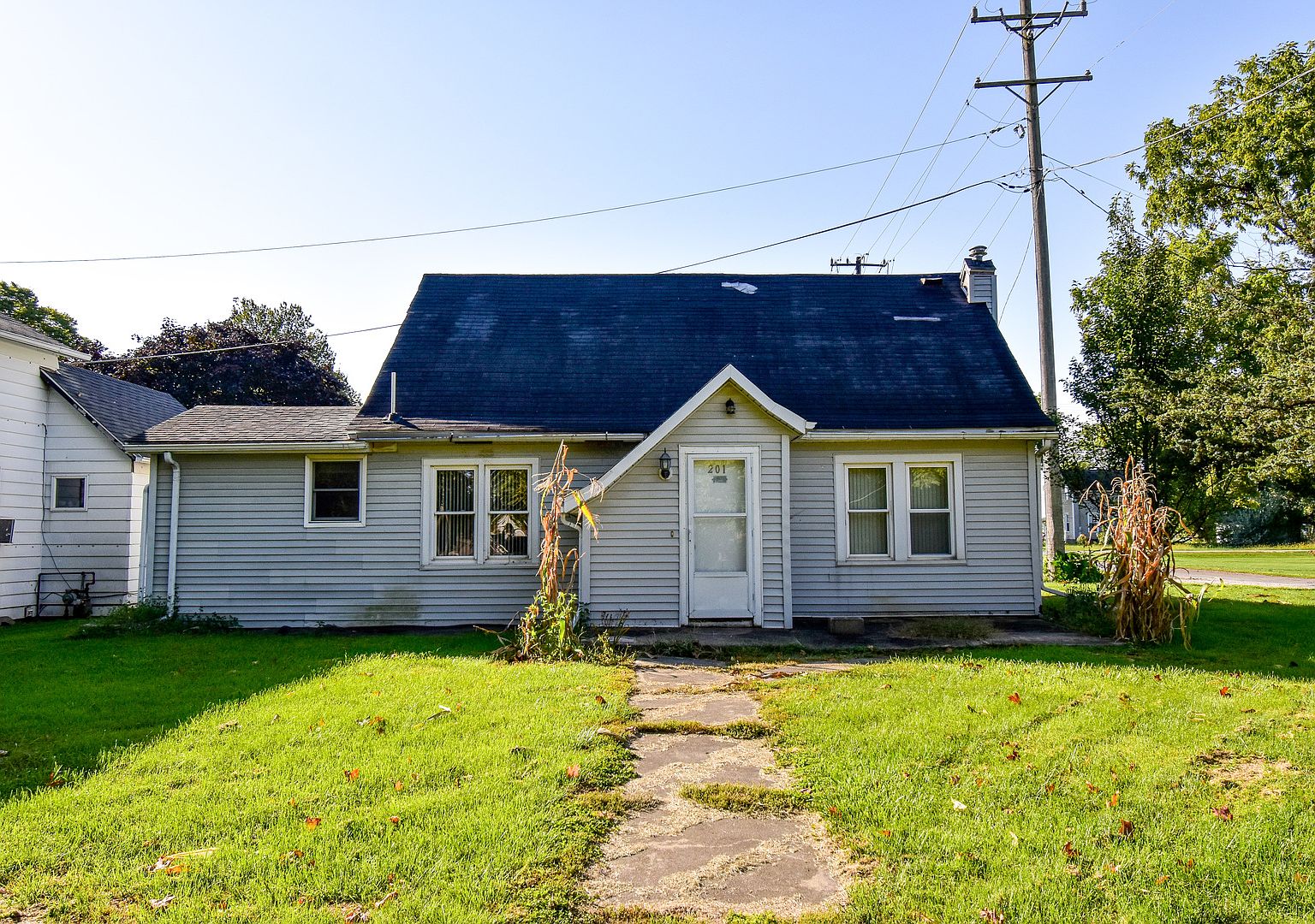 201 W Main St, Cornell, IL 61319 Zillow