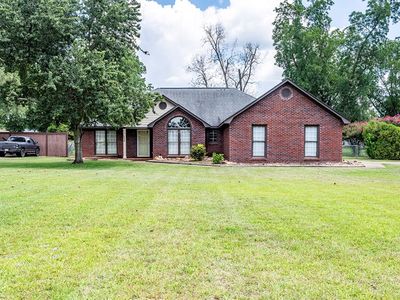 129 Winchester Dr, Leesburg, GA, 31763