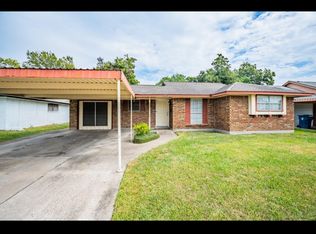 9242 Sweetwater Ln, Houston, TX 77037