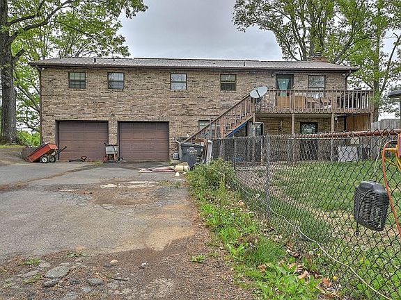 5th image of 3908 Rocky Hill Ln