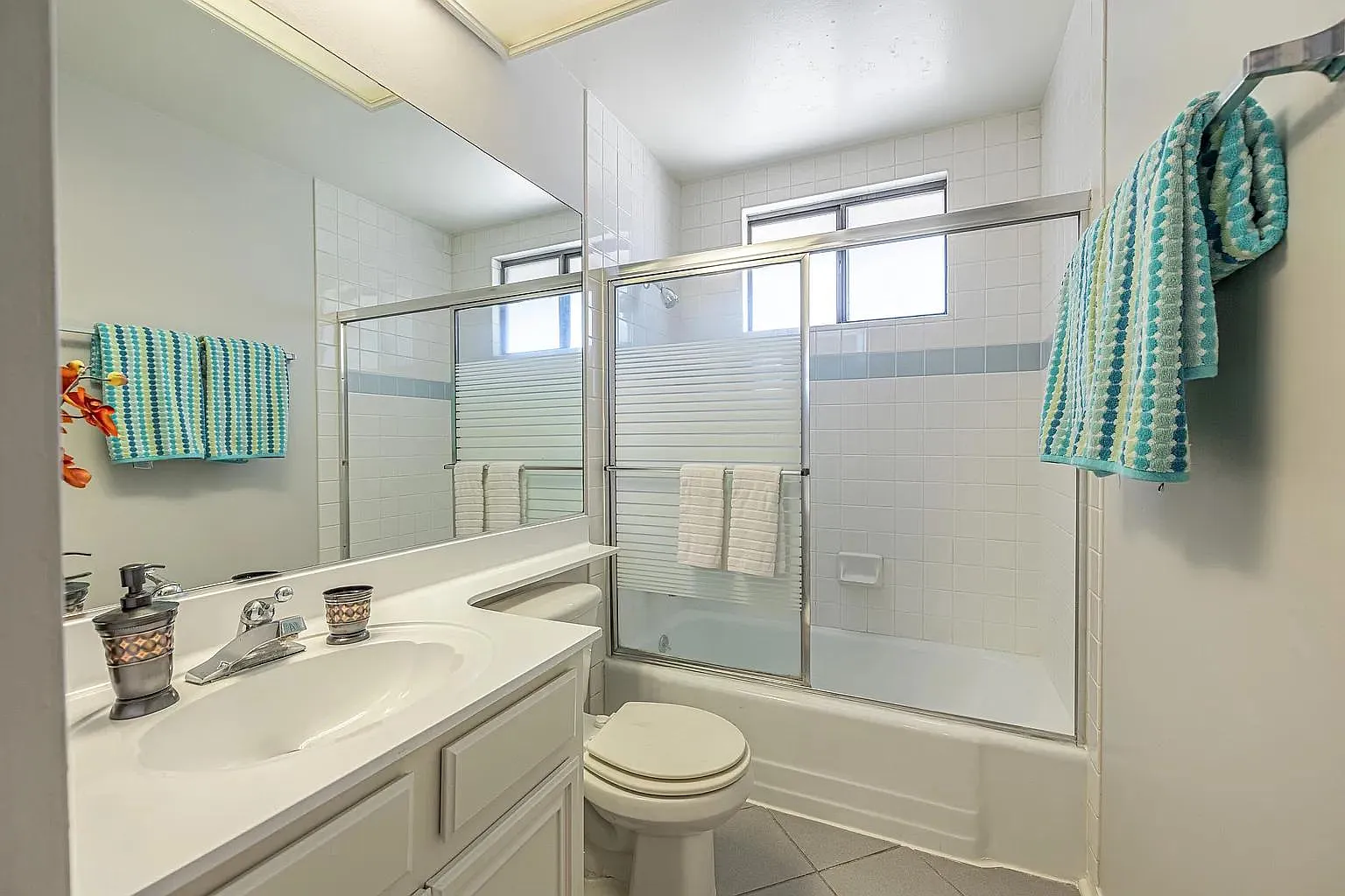 3 bed, 1071 sqft, $2,750 — Photo 4