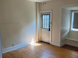 409 1/2 6th St, Racine, WI 53403