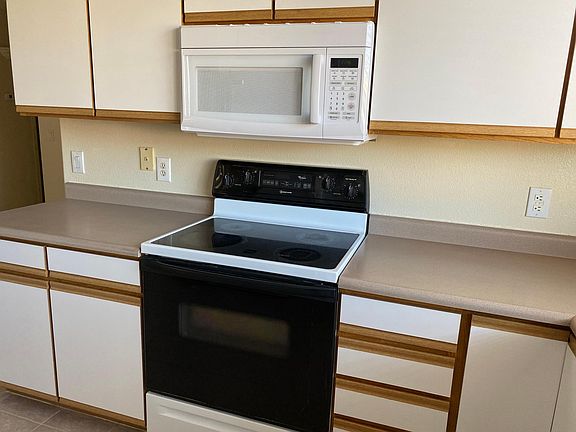 3rd image of 13557 W Young St