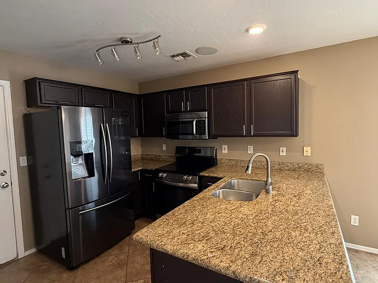 10046 E Calypso Cir — Photo 11