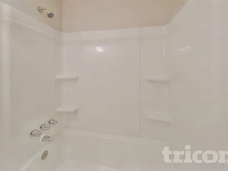 111 Woodspur Rd — Photo 13