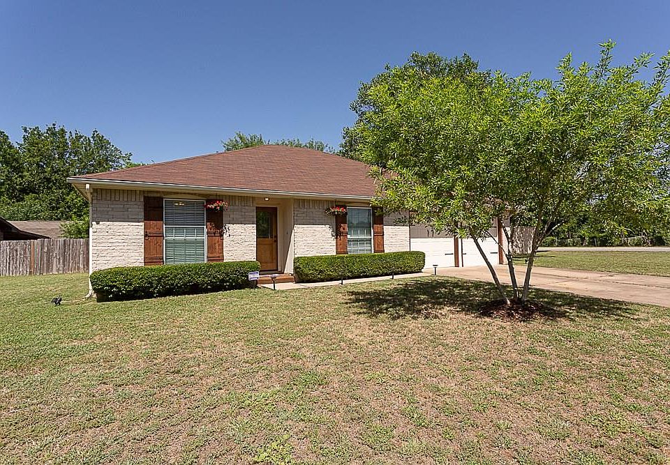 1st image of 1910 W Mesa Park Dr