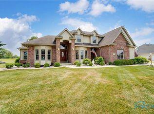 715 Pine Valley Dr, Bowling Green, OH