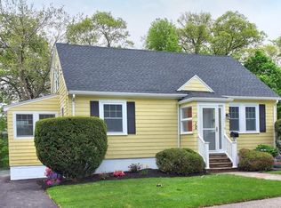 10 Nancy Rd, Dedham, MA 02026