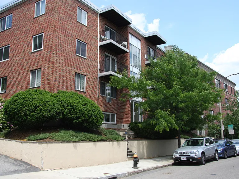39 Englewood Ave #14 — Photo 8