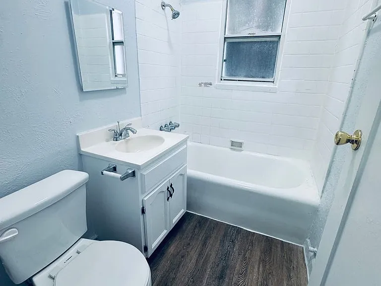 209 W Elk Ave — Photo 7