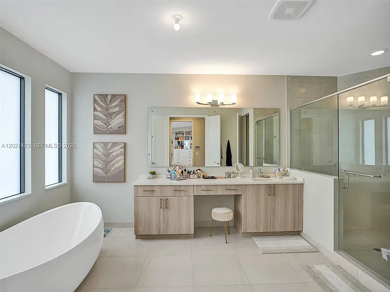 8642 Swinley Forest Way — Photo 32