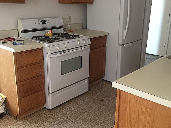 4th image of 408 Coleman St #T