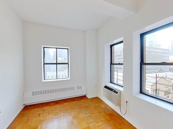 4th image of 360 W 34th St APT 7V