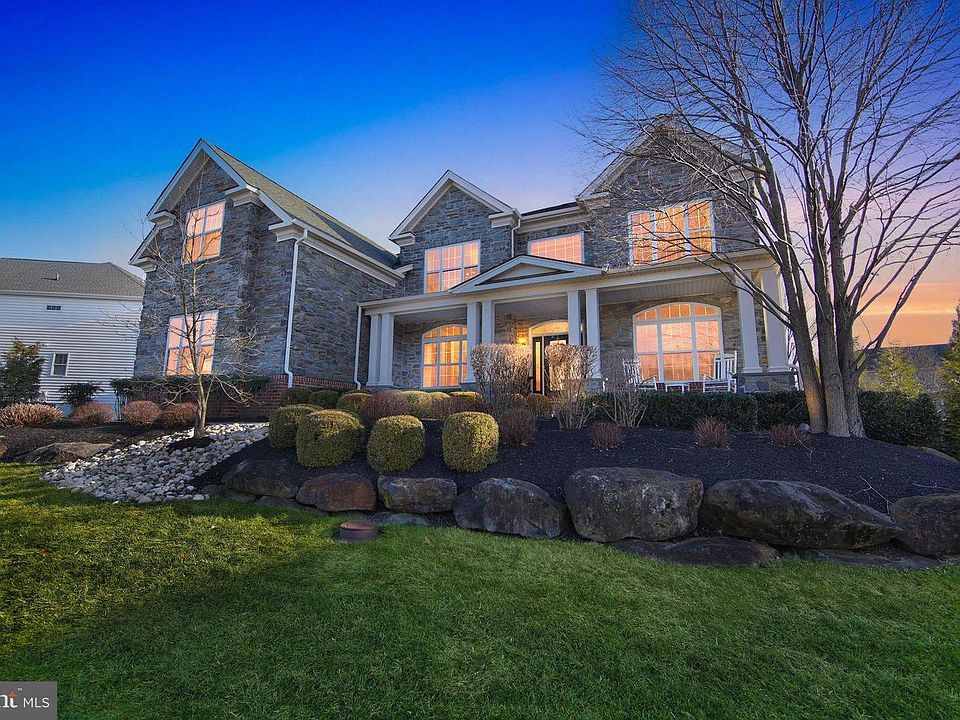 1st image of 102 Odyssey Dr