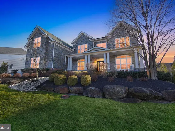 102 Odyssey Dr, Wilmington, DE 19808