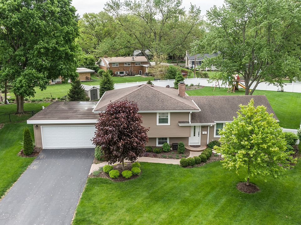 1st image of 50 Robin Hill Dr