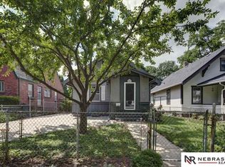 904 S 38th Ave, Omaha, NE 68105
