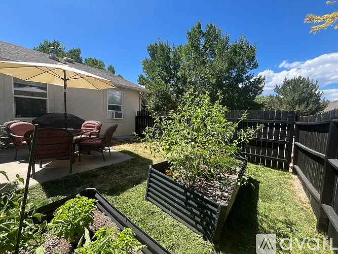 150 S Golden Dr — Photo 10