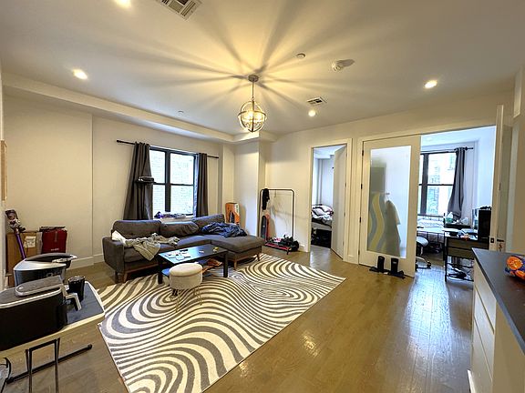 3rd image of 1582 Prospect Pl APT 2R