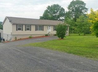 124 Rock Rd, Pine Grove, PA 17963