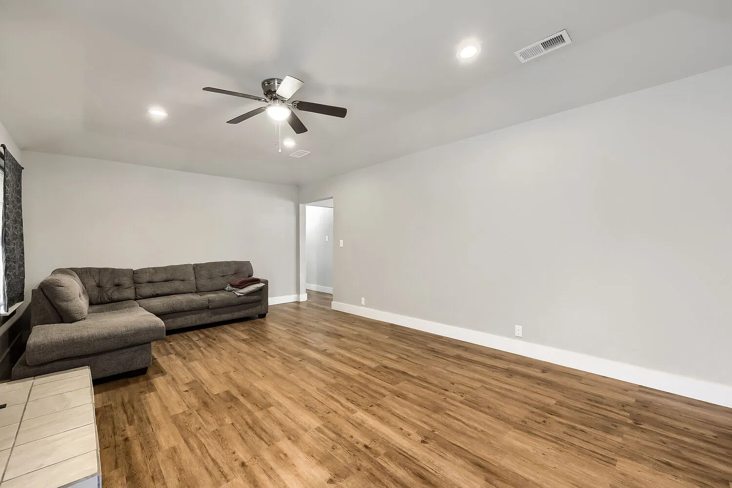 3 bed, 1488 sqft, $2,080 — Photo 1