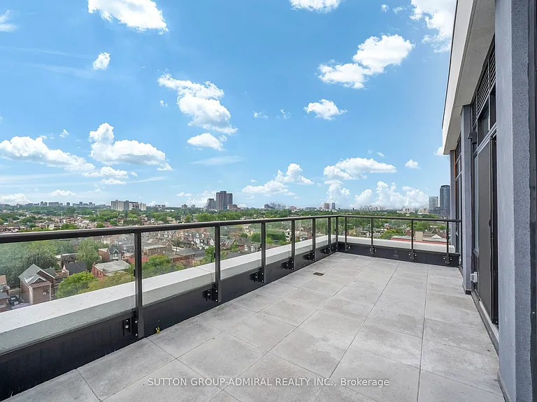 858 Dupont St #Penthouse 43 — Photo 26