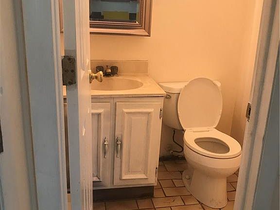 5th image of 16699 Lanier Ave