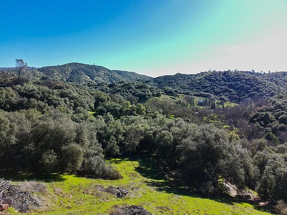 3rd image of 19 Leonard Rd