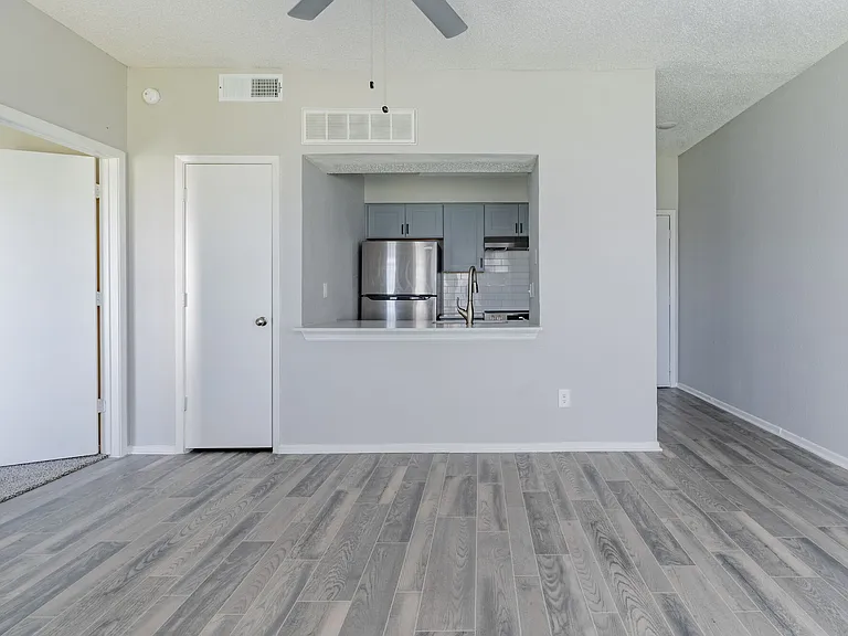 Ronan Apartment Homes — Photo 50
