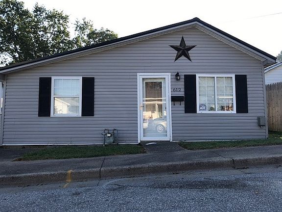 3rd image of 612 Buckner St