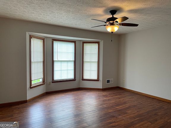 5th image of 100 Kelley Way