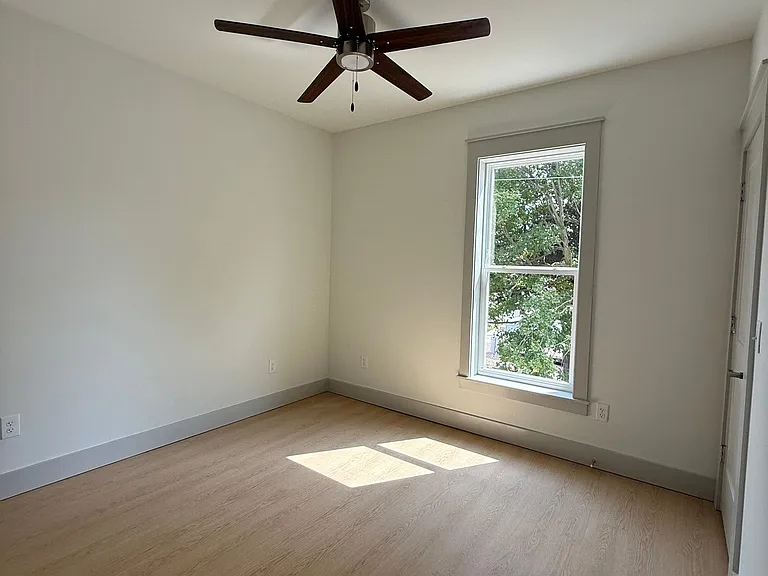 The Fitzgerald Apartments - Downtown Springdale — Photo 13