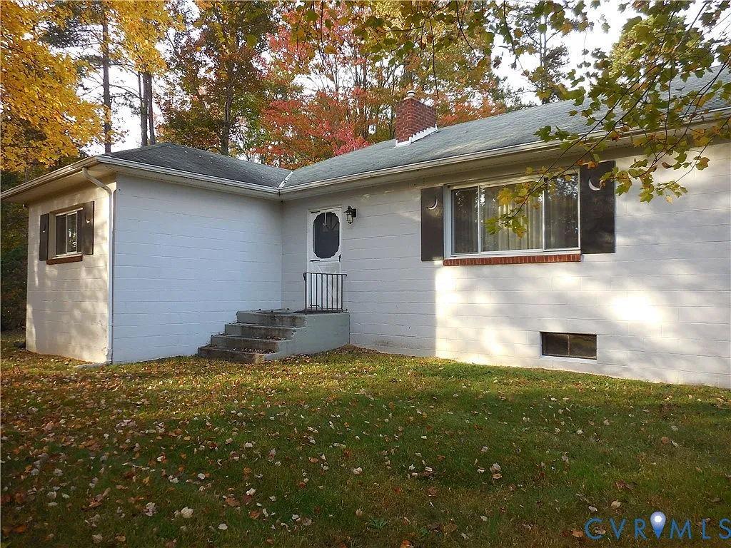 2 bed, 1.0 bath, 1274 sqft, $1,800 — Photo 2