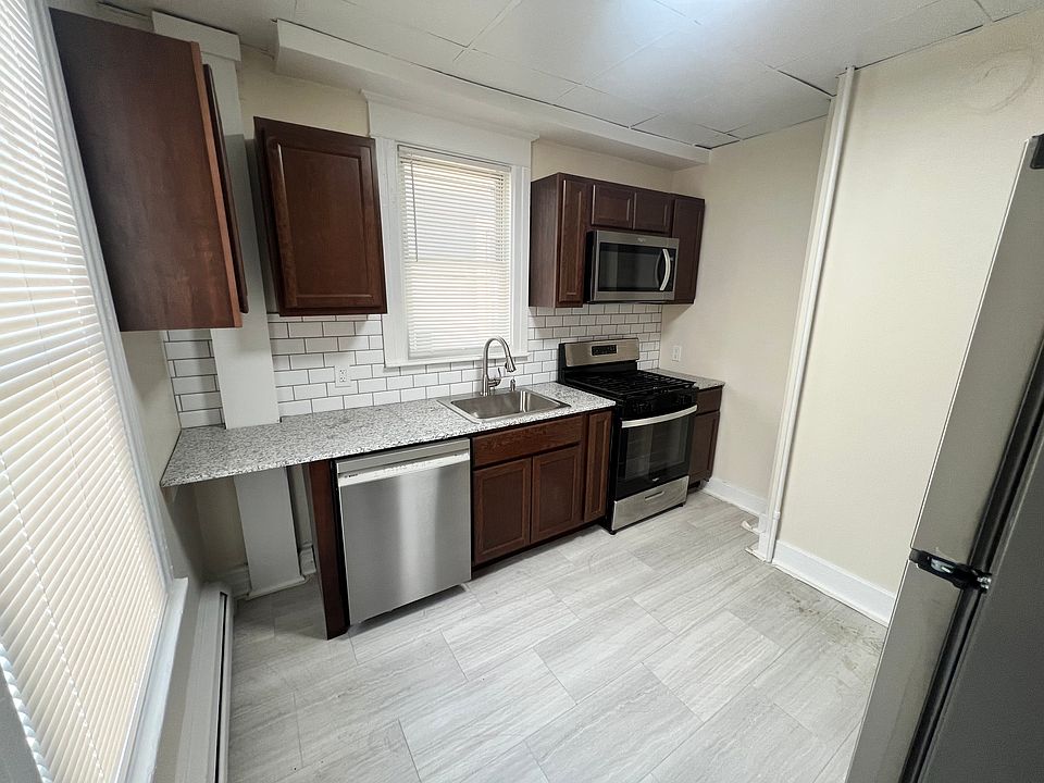 1st image of 621 Myrtle Ave #1
