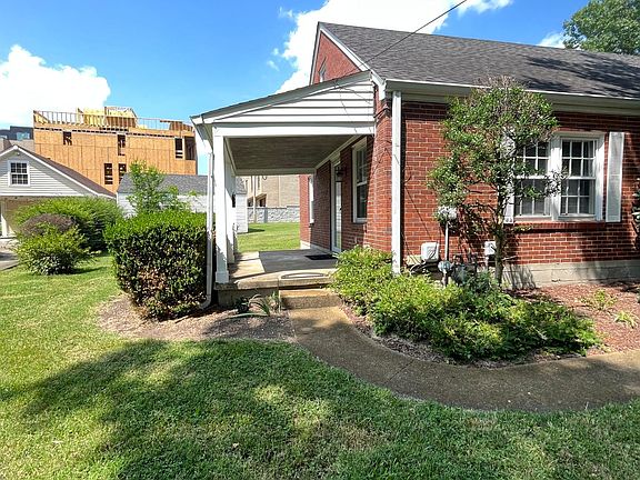 2nd image of 2004 Beechwood Ave
