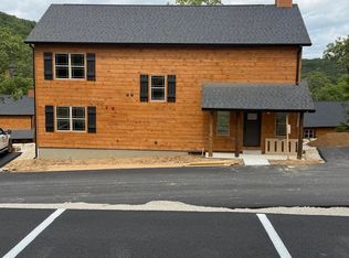 277 Meadow Spring Way, Hollister, MO 65672