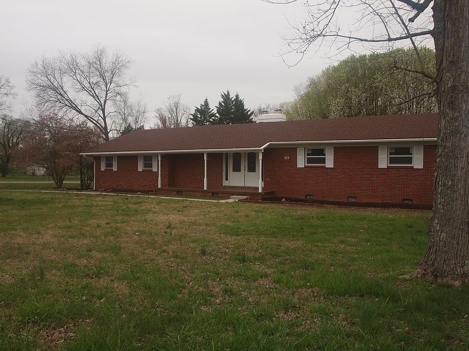 1st image of 913 W Beaver Creek Dr
