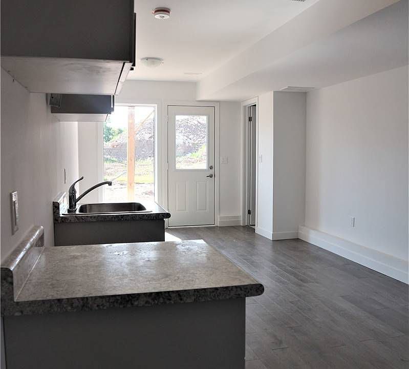 2nd image of 11 Denistoun St #4B