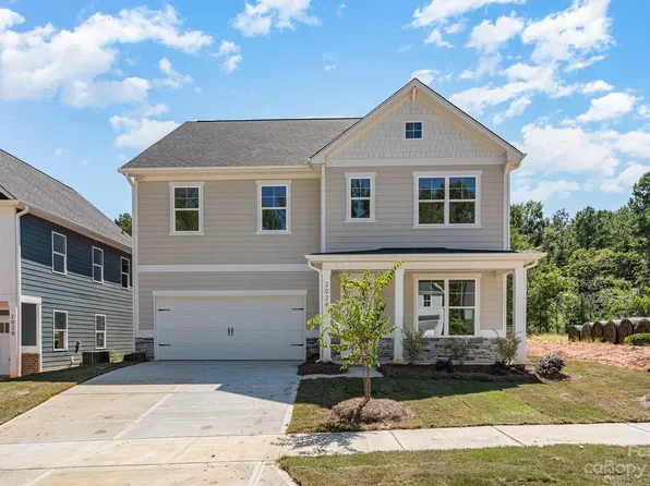 124 Baucom St, Charlotte, NC 28216