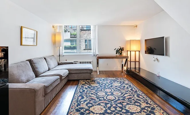 Rented by Nest Seekers International | media 18