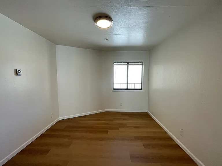 330 8th St #5D — Photo 9