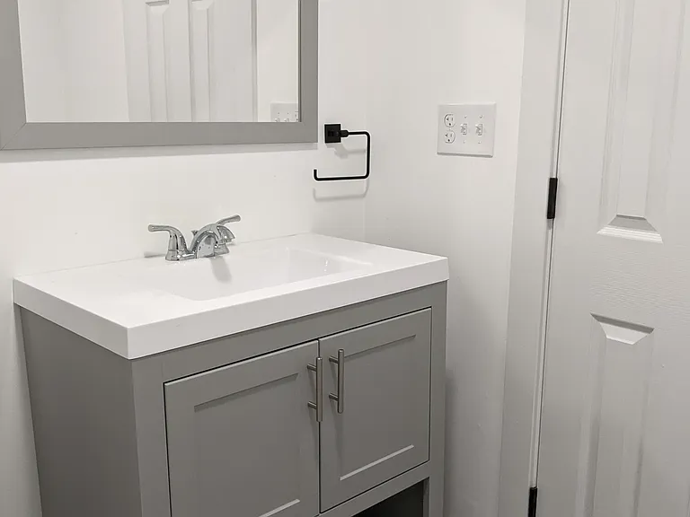 45-47 Everett St #4 — Photo 3